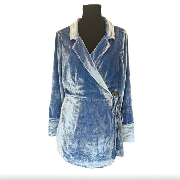 Free People Viola sky blue crushed velvet romper - Picture 2 of 16